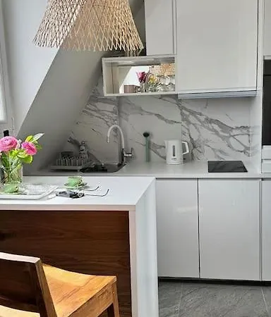 Appartement La Cachette Des Stars 20m2 Vue Tour Eiffel