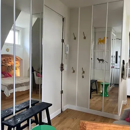 Appartement La Cachette Des Stars 20m2 Vue Tour Eiffel *