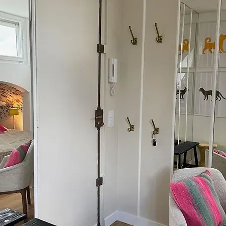 La Cachette Des Stars 20m2 Vue Tour Eiffel Appartement *